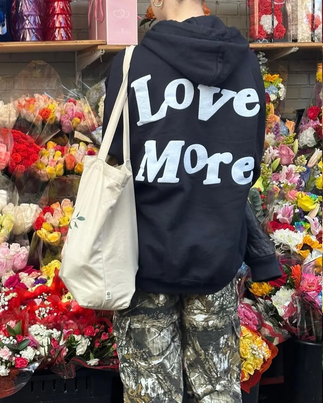 Women Teen Girls Cute Embroidered Flower Ocean Graphic Hoodies Coastal Preppy Long Sleeve Pocket Hoodie Sweatshirts