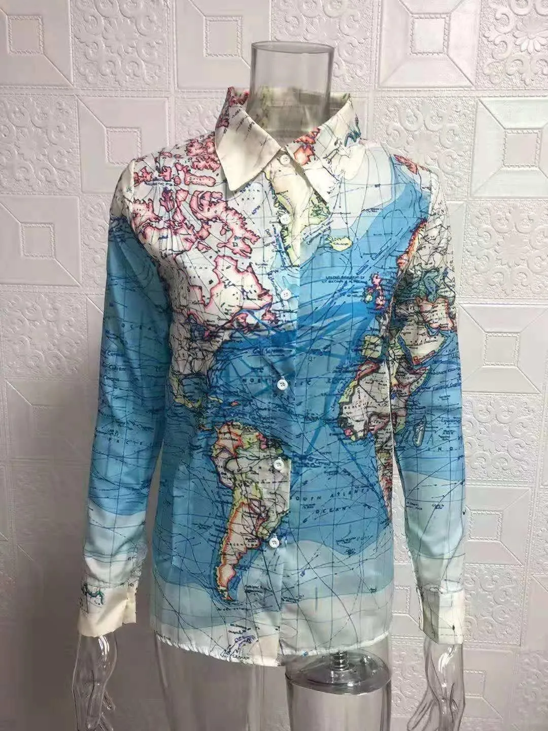 Women's World Map 3D Print T-Shirt, Casual Loose Button UP Front Blouse Button-Up Shirt V-Neck Short Sleeve Casual Top